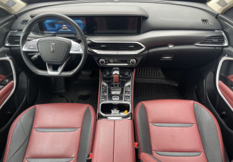 Подержанный автомобиль FAW Bestune T77 2022 года (10 фото)