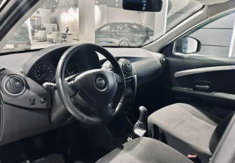 Подержанный автомобиль Nissan Almera Sedan 2013 года (7 фото)