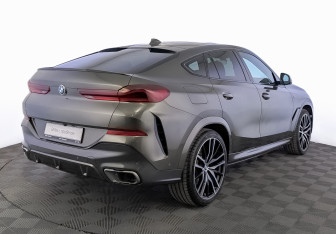 Подержанный автомобиль BMW X6 2020 года (5 фото)