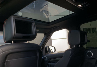 Подержанный автомобиль Land Rover Discovery 2019 года (27 фото)