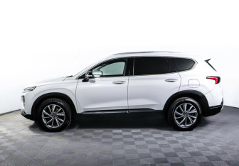 Подержанный автомобиль Hyundai Santa Fe 2018 года (3 фото)