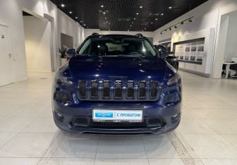 Подержанный автомобиль Jeep Cherokee 2014 года (2 фото)