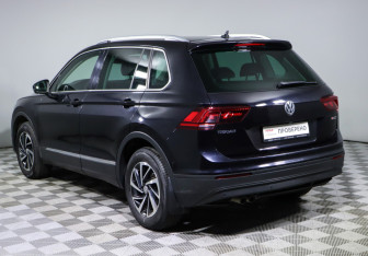 Подержанный автомобиль Volkswagen Tiguan 2018 года (7 фото)