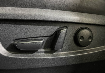 Подержанный автомобиль Infiniti QX50 2021 года (14 фото)