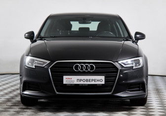 Подержанный автомобиль Audi A3 Sedan 2017 года (2 фото)