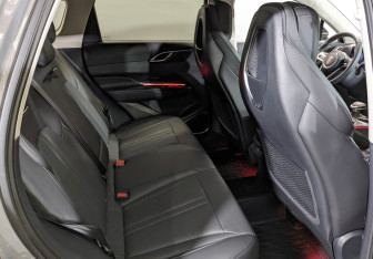 Новый Hongqi HS3 2025 (12 фото)