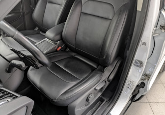 Подержанный автомобиль Ford Kuga 2017 года (18 фото)