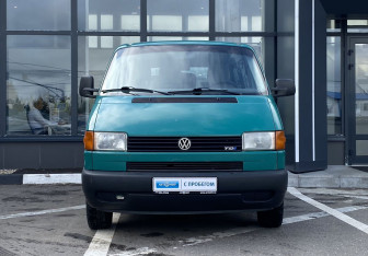 Подержанный автомобиль Volkswagen Transporter Minivan 2002 года (2 фото)