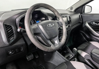 Подержанный автомобиль LADA (ВАЗ) XRAY 2016 года (13 фото)