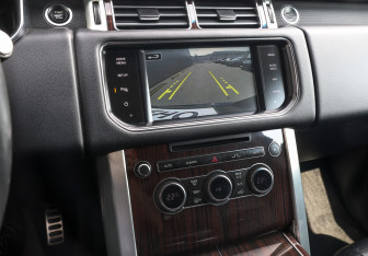Подержанный автомобиль Land Rover Range Rover 2014 года (19 фото)