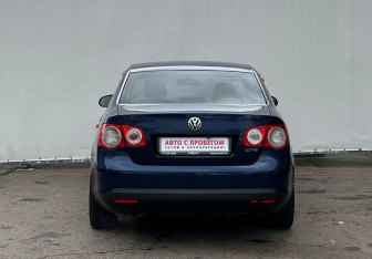 Подержанный автомобиль Volkswagen Jetta Sedan 2007 года (6 фото)