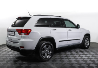 Подержанный автомобиль Jeep Grand Cherokee 2012 года (5 фото)