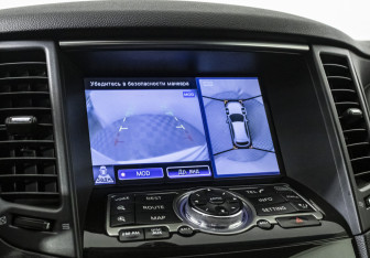 Подержанный автомобиль Infiniti FX 2013 года (17 фото)