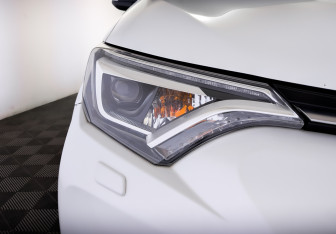 Подержанный автомобиль Toyota RAV4 2019 года (17 фото)