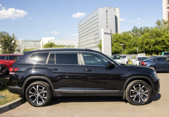 Подержанный автомобиль Volkswagen Teramont 2018 года (3 фото)