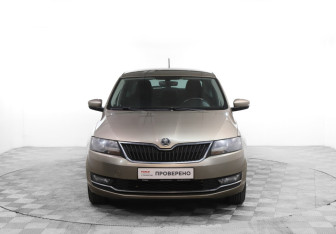 Подержанный автомобиль Skoda Rapid Liftback 2018 года (2 фото)