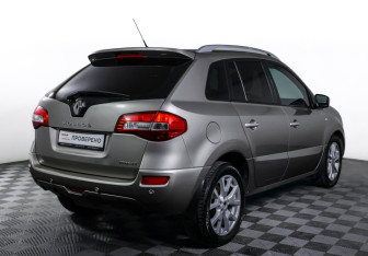 Подержанный автомобиль Renault Koleos 2010 года (5 фото)