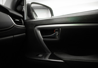 Подержанный автомобиль Toyota Fortuner 2021 года (24 фото)