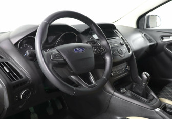 Подержанный автомобиль Ford Focus Wagon 2018 года (9 фото)