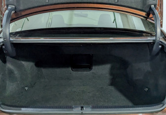 Подержанный автомобиль Lexus ES 2018 года (10 фото)