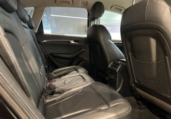 Подержанный автомобиль Audi Q5 2011 года (14 фото)