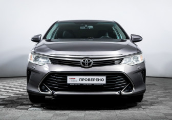 Подержанный автомобиль Toyota Camry Sedan 2016 года (2 фото)
