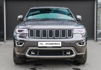 Подержанный автомобиль Jeep Grand Cherokee 2018 года (3 фото)