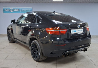 Подержанный автомобиль BMW X6 M 2013 года (7 фото)