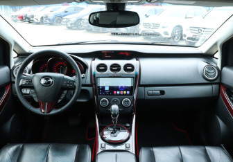 Подержанный автомобиль Mazda CX-7 2011 года (12 фото)