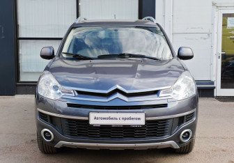 Подержанный автомобиль Citroen C-Crosser 2008 года (2 фото)