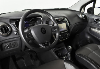 Подержанный автомобиль Renault Kaptur 2018 года (11 фото)