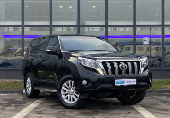 Подержанный автомобиль Toyota Land Cruiser Prado 2013 года (3 фото)
