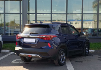 Подержанный автомобиль Kia Seltos 2020 года (5 фото)