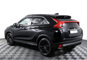 Подержанный автомобиль Mitsubishi Eclipse Cross 2019 года (7 фото)