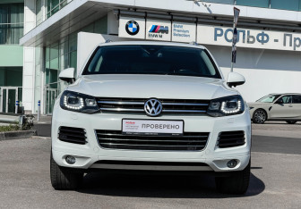 Подержанный автомобиль Volkswagen Touareg 2013 года (2 фото)