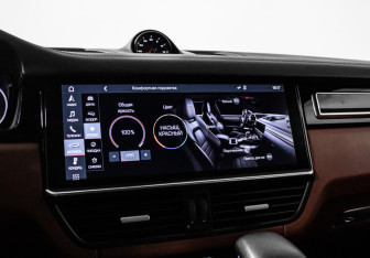 Подержанный автомобиль Porsche Cayenne 2018 года (32 фото)