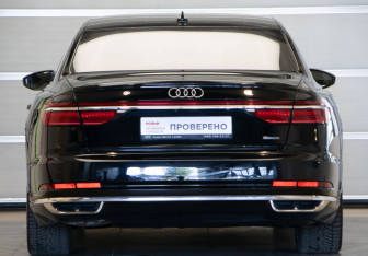 Подержанный автомобиль Audi A8 2018 года (5 фото)