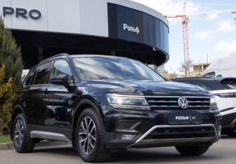 Подержанный автомобиль Volkswagen Tiguan 2017 года (2 фото)