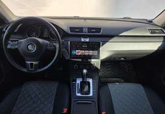 Подержанный автомобиль Volkswagen Passat Sedan 2011 года (11 фото)