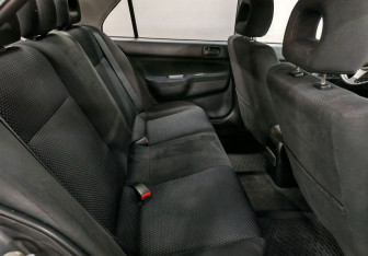 Подержанный автомобиль Mitsubishi Lancer Sedan 2006 года (12 фото)