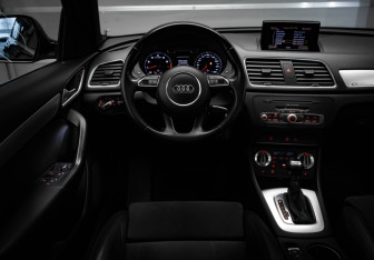 Подержанный автомобиль Audi Q3 2012 года (9 фото)