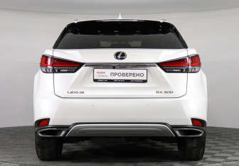 Подержанный автомобиль Lexus RX 2020 года (6 фото)