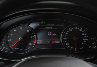 Подержанный автомобиль Audi A6 Sedan 2021 года (12 фото)