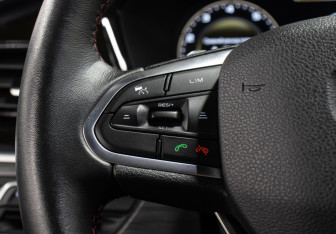 Подержанный автомобиль Geely Tugella 2022 года (20 фото)