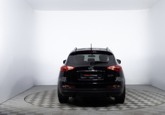 Подержанный автомобиль Infiniti QX50 2015 года (6 фото)