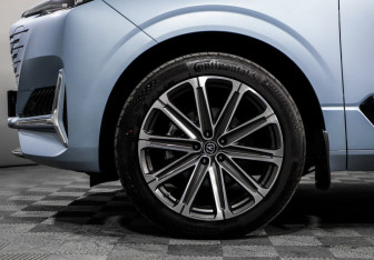 Подержанный автомобиль Changan UNI-K 2024 года (15 фото)