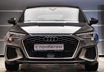 Подержанный автомобиль Audi A3 Hatchback 2021 года (2 фото)
