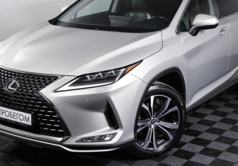 Подержанный автомобиль Lexus RX 2021 года (25 фото)
