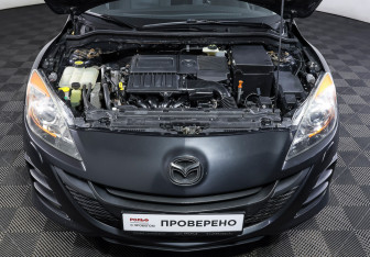 Подержанный автомобиль Mazda 3 Hatchback 2009 года (9 фото)
