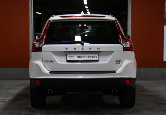 Подержанный автомобиль Volvo XC60 2010 года (6 фото)